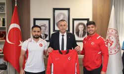 Federasyon Başkanı Akgül’den Dorul’a hediye