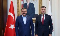 Vali Akmeşe Bakan Çiftçi'yi ziyaret etti