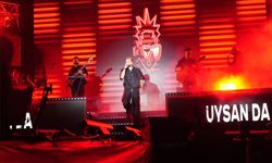 Sefo rüzgarı esti: Binlerce kişi festivalde coştu
