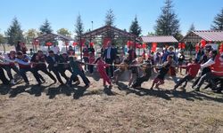 Mevsimlik işçi çocukları gönüllerince eğlendi