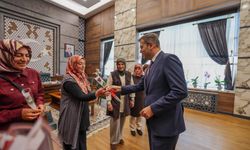 Vali Akmeşe kadın çiftçileri ağırladı