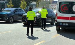 Yayaya çarpan motosikletli kayıplara karıştı
