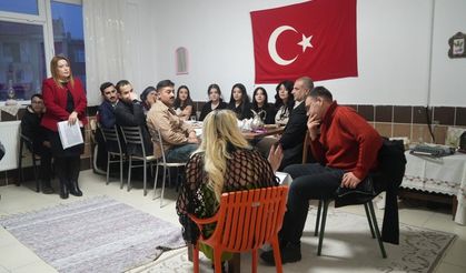 Niğde'deki drama kursu, katılımcılarına özgüven kazandırıyor