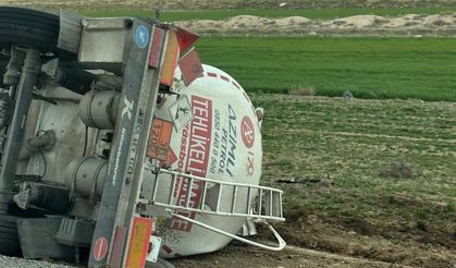 Niğde’de Tanker Devrildi!