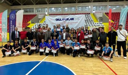 19 Mayıs Ortaokulu Dart Takımından büyük başarı