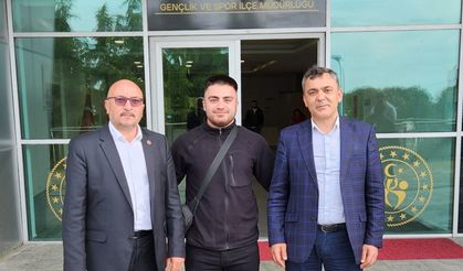 Altunhisar’ın ilk Kick Boks antrenörü tarihe geçti