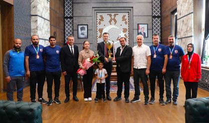 Vali Akmeşe’den Niğde Sağırlar Kulübüne tebrik