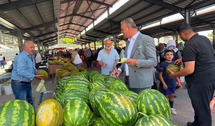 Altunhisar kapalı pazarında yoğunluk arttı