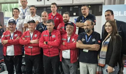 Bakan Kacır ve Selçuk Bayraktar Niğde OSB Standında