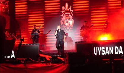 Sefo rüzgarı esti: Binlerce kişi festivalde coştu