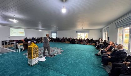 Bor'da Umre Adaylarına Seminer verildi