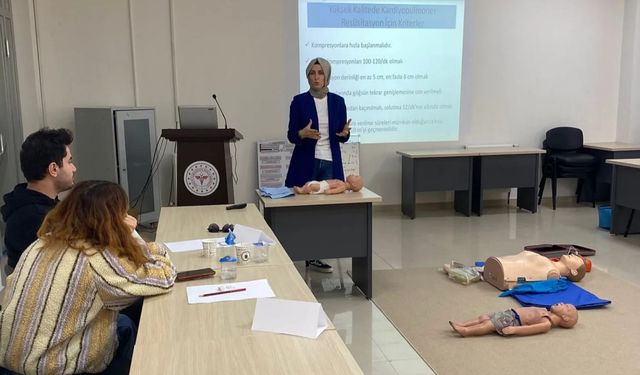 Göreve başlayan hekimlere eğitim verildi