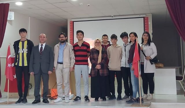 Öğrencilere Medya Okur Yazarlığı anlatıldı