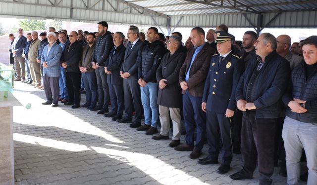 Şehit babası Hasan Apaydın toprağa verildi