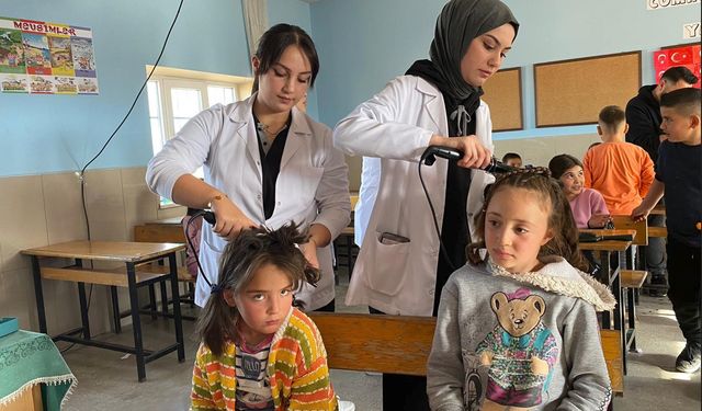 Gönüllülerden köy okuluna kuaför projesi