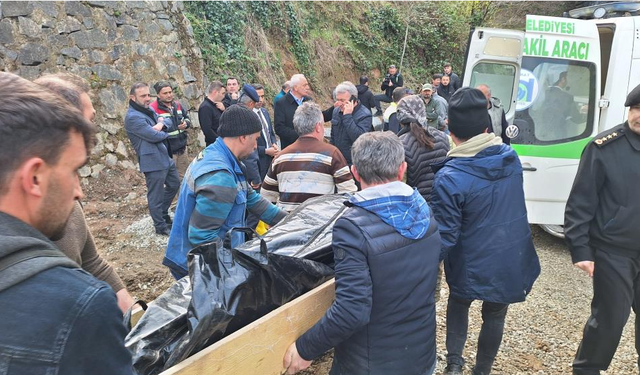 Trabzon'da göçük altında kalan 3 işçi hayatını kaybetti