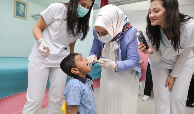 NÖHÜ’den minik öğrencilere ağız ve diş sağlığı eğitimi