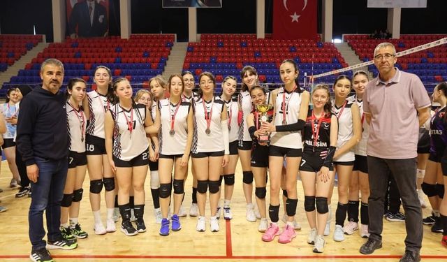 Okul Sporları Voleybol Müsabakaları Tamamlandı