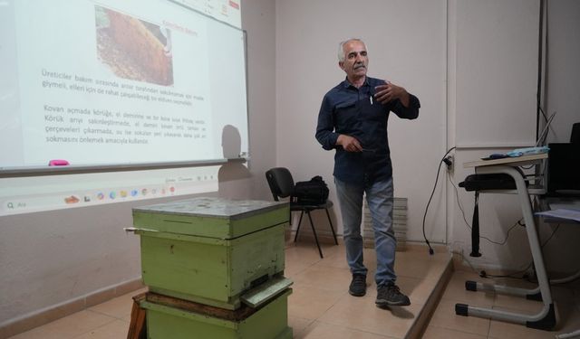 Arıyla gelen geçim kaynağı: Kursiyerler arıcılıkla yeni bir yola çıkıyor