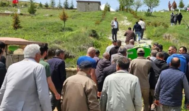 Gazeteci Gökhan Özbek, Son Yolculuğuna Uğurlandı