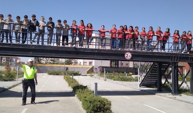 Niğde’de 541 Öğrenciye Uygulamalı Trafik Eğitimi Verildi