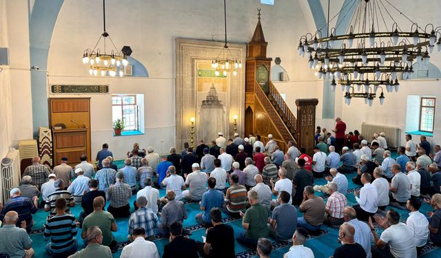 Niğde’de 15 Temmuz Şehitleri İçin Mevlid-i Şerif Okundu, Lokma Dağıtıldı