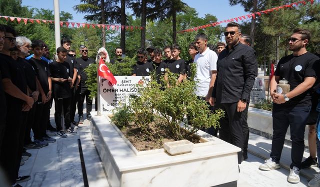 Arnavutköy’den Şehit Ömer Halisdemir’in kabrine 6 gün pedal çevirdiler