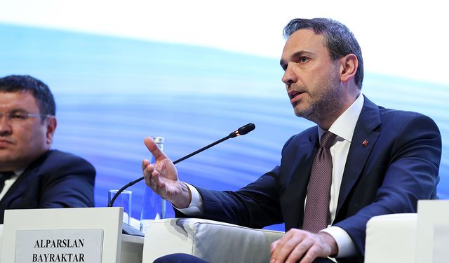 Bakan Bayraktar: "Yeni platformumuz ile Sakarya Gaz Sahası’ndaki üretimimiz 40 milyon metreküpe yükselecek"