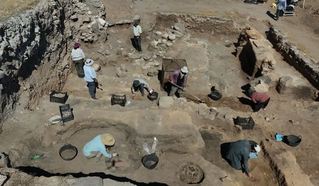 5 ülkeden arkeologlar Kayseri'yi kazıyor