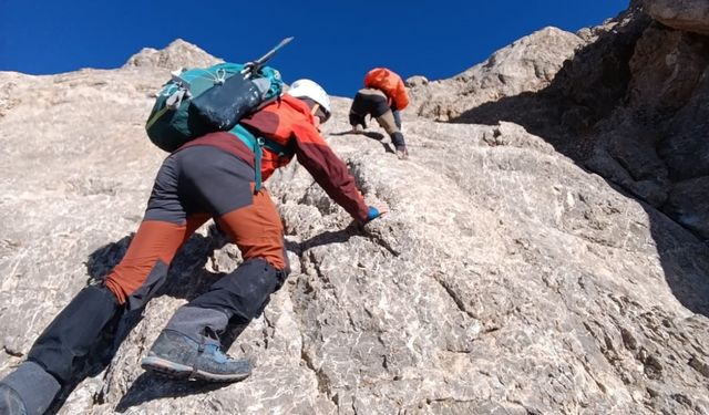 Zorlu Koşullarda İki Zirve: Aladağlar’da Gurur Tırmanışı