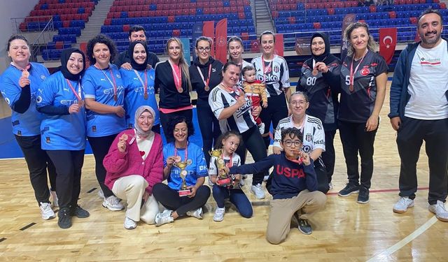 Niğde Ömer Halisdemir Üniversitesi takımlarından kamu sporlarında büyük başarı