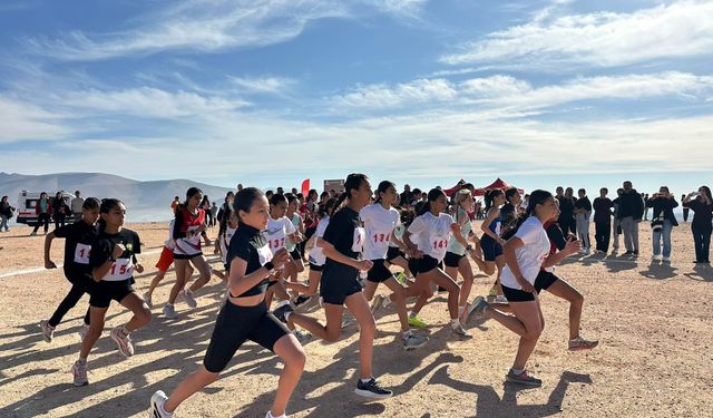 Eşref Aydın Bölgesel Kros Ligi Yarışları Niğde'de gerçekleşti