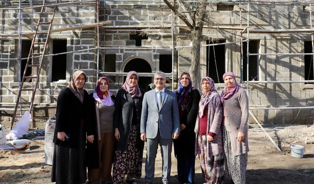 Niğde Valisi Cahit Çelik, Tarihi Hasaköy Rum Okulu’ndaki Restorasyon Çalışmalarını İnceledi