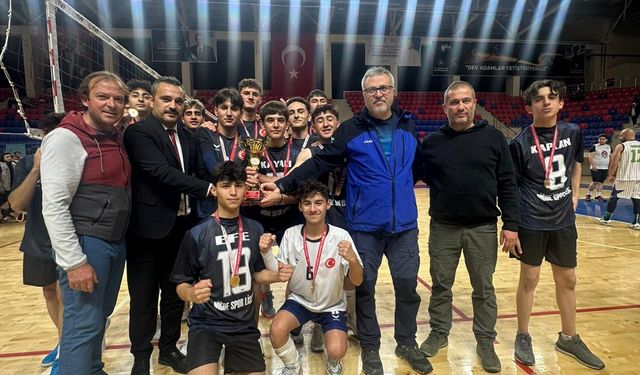 Genç Erkekler Voleybol Müsabakaları Sona Erdi