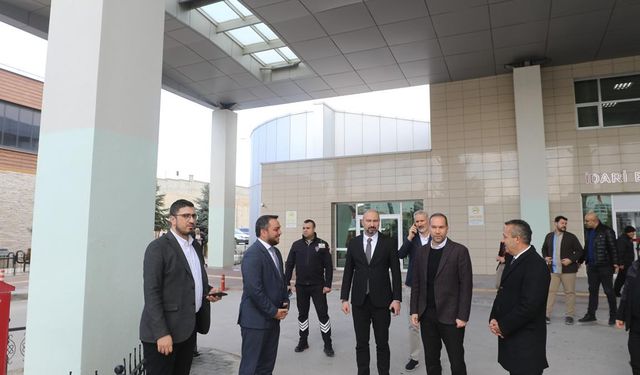 Niğde Belediye Başkanı Özdemir ve İl Sağlık Müdürü İnan, Hastane Çevresi Düzenlemelerini İnceledi