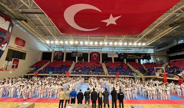 540 Sporcu Siyah Kuşak İçin Niğde’de Ter Döktü