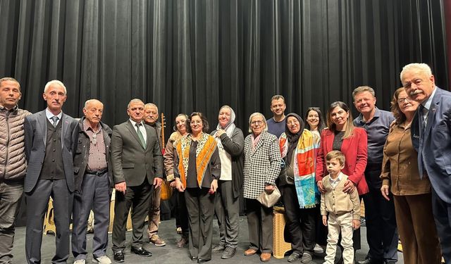 Bor’da Sıra Gecesi Türk Halk Müziği Konseri Büyük İlgi Gördü