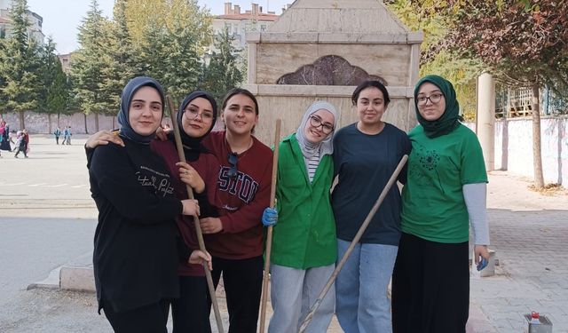 NÖHÜ gönüllü öğrencilerinden Selçuk İlkokulu’na renkli dokunuş