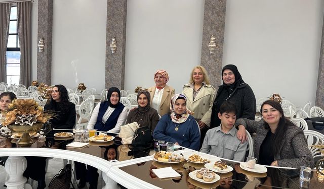 Hüdavent Hatun Kadın Derneği ve Kooperatifinden Özel Gereksinimli Bireylere Özel Etkinlik