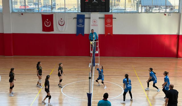 Okul Sporları Küçük Kızlar Voleybol Müsabakaları Niğde’de Tamamlandı