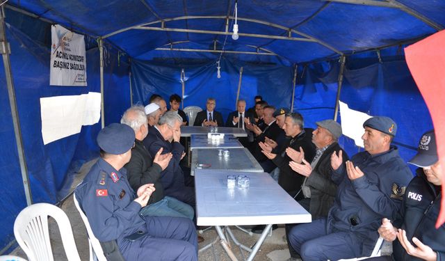 Vali Çelik’ten Jandarma Başçavuş Osman Deniz’in Ailesine Taziye Ziyareti