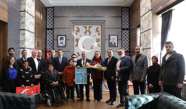 Vali Çelik, Özel Gereksinimli Bireyleri Makamında Ağırladı