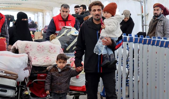 Bakan Yerlikaya: "8 Aralık 2024 sonrası gönüllü olarak 578 bin Suriyeli, Suriye'ye geri döndü"