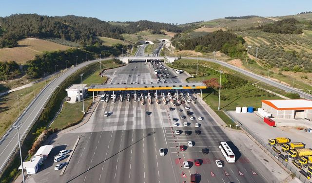 Otoyol ve Köprülerde Dev Yoğunluk
