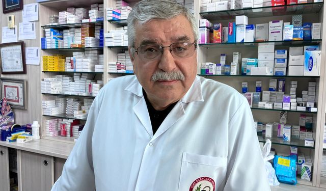 Öztürk: “Eczaneler değil, ilaç sanayisi sorumlu”