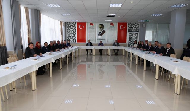 Eğitim Yöneticileri Kurul Toplantısı Çiftlik’te yapıldı