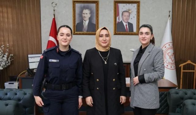 Teğmen Yavuz Müdür Özbek’i ziyaret etti