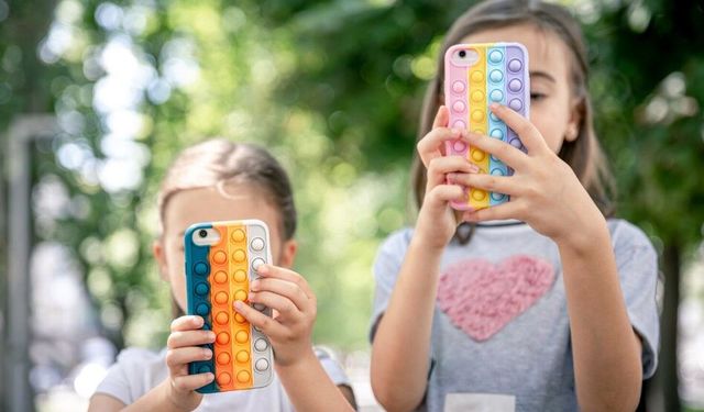 "Çocukların maruz kaldığı içerikler kesinlikle filtrelenmeli"