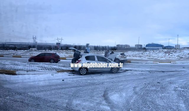 Aynı kavşak, yine kaza!