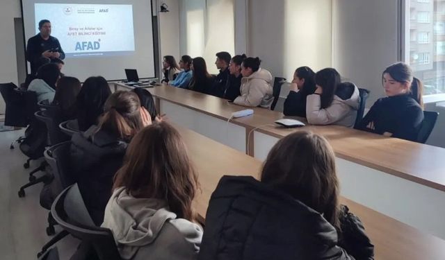 Öğrencilere Okul Afet Farkındalık Eğitimi